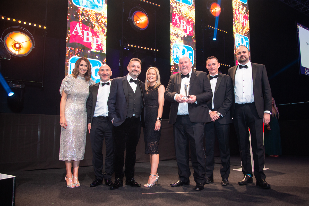 The Vella Group wins LV award at the British Bodyshop Awards